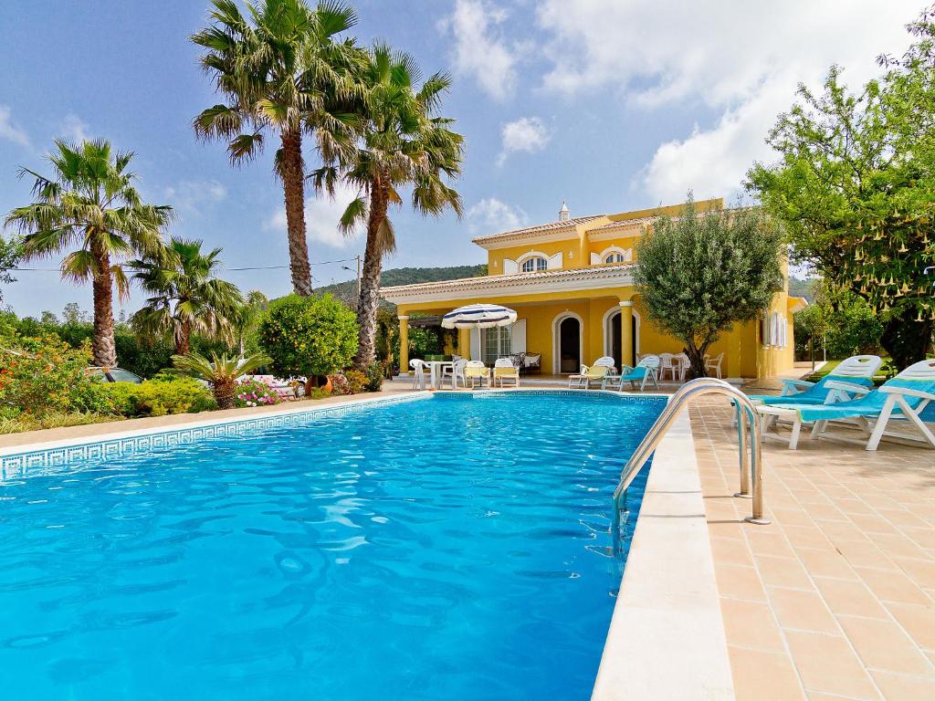 Villa Villa Monte da Torre , 8100-221 Alfarrobeira
