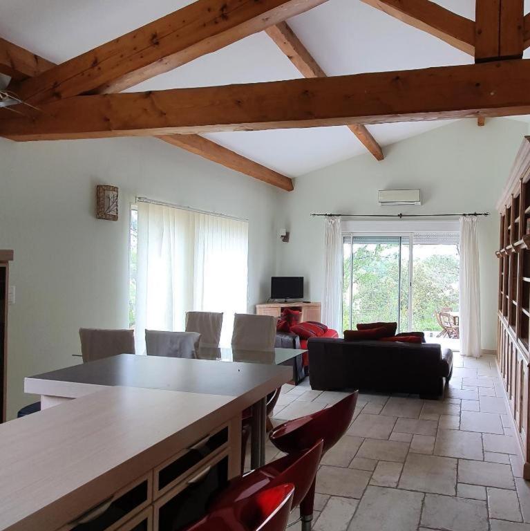 Villa Vincent 69 Chemin de Sainte-Suzanne, 30390 Aramon