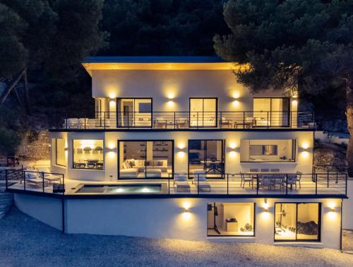 Villa Vista Mare by iVillamia