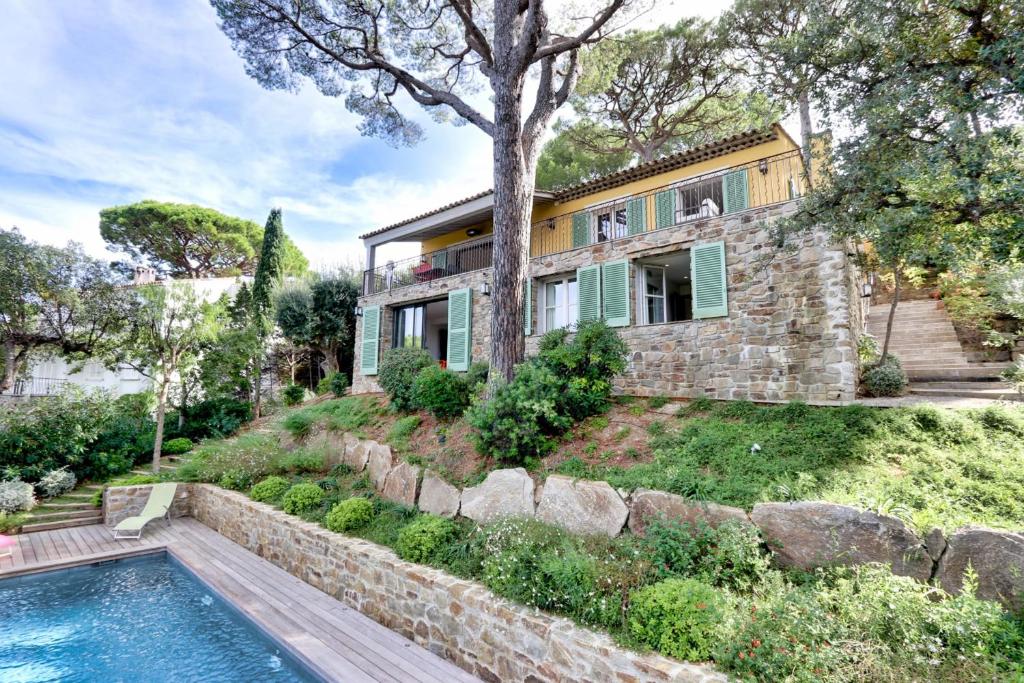 Villa Villa Viviane Superb villa in the Saint Tropez next to the beaches 286 chemin des salins Parc des Salins 83990 Saint-Tropez