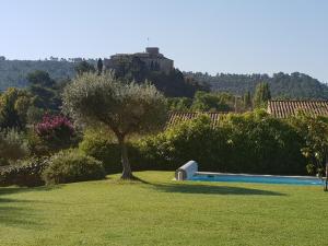 Villa vue imprenable sur château