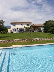 Villa Villa vue imprenable sur château Quartier Pierrefeu 84240 Ansouis Provence-Alpes-Côte d\'Azur