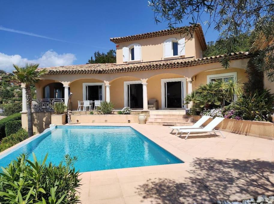 Villa Villa vue mer et vue sur le golf 18 Boulevard du Golf 83120 Sainte-Maxime