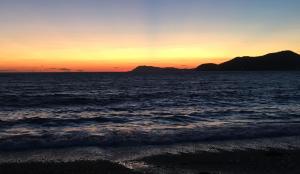 VILLA VUE MER - HYERES PLAGE - LES EMBRUNS