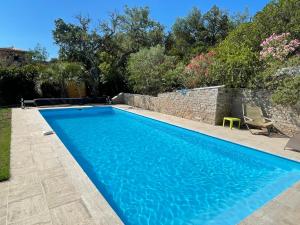 Villa vue mer panoramique, climatisée et piscine chauffée à proximité des plages