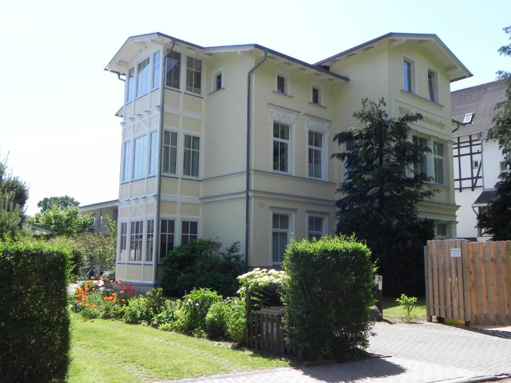 Villa Villa Waldstrasse 10 Waldstraße 25 17429 Bansin