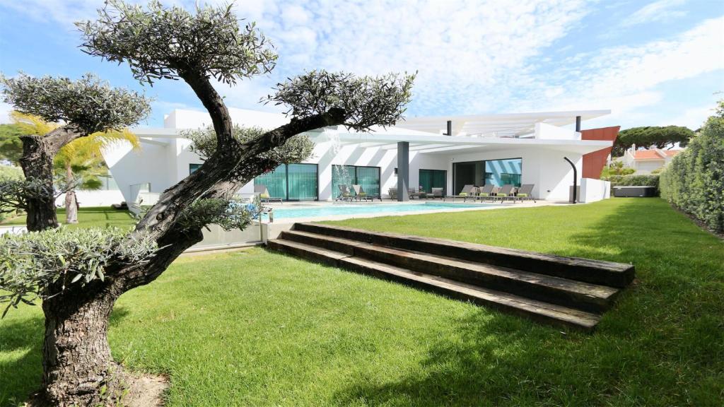 Villa Waterfall - CleverDetails234 luxury villa 10min from the center Rua de Volta do Melro, 8125-550 Vilamoura