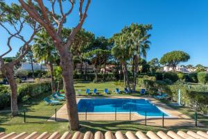 Villa with Garden and Pool