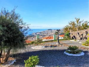 Villa Villa with panoramic harbor view Impasse do Caminho do Meio 5 A 9060-135 Funchal Madère