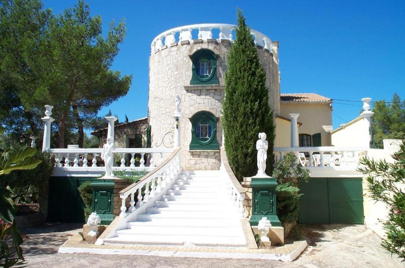 Villa Villa with pool in Provence -Villa Romantique sleeps up to 12+4 in optional gite 662 Chemin des Hauts de Gaudon 30300 Beaucaire