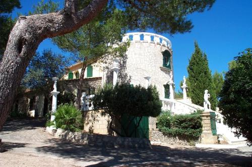 Villa with pool in Provence -Villa Romantique sleeps up to 12+4 in optional gite