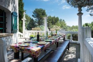 Villa with pool in Provence -Villa Romantique sleeps up to 12+4 in optional gite