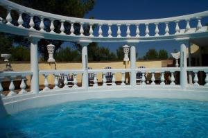 Villa with pool in Provence -Villa Romantique sleeps up to 12+4 in optional gite
