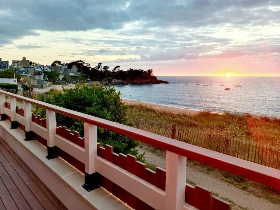 Villa Vue sur Mer panoramique, accès direct plage 5 Rue de la Bigne 35400 Saint-Malo