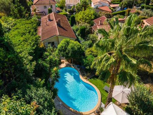 Wdf 4 bedrooms villa with pool in Le Cannet