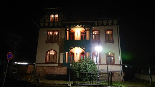 Appartements Villa Weißbach - Haus Hilda 35 Rudolf-Breitscheid-Straße Flöha