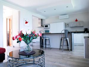 Welcoming villa with shared pool close to Saint-Florent