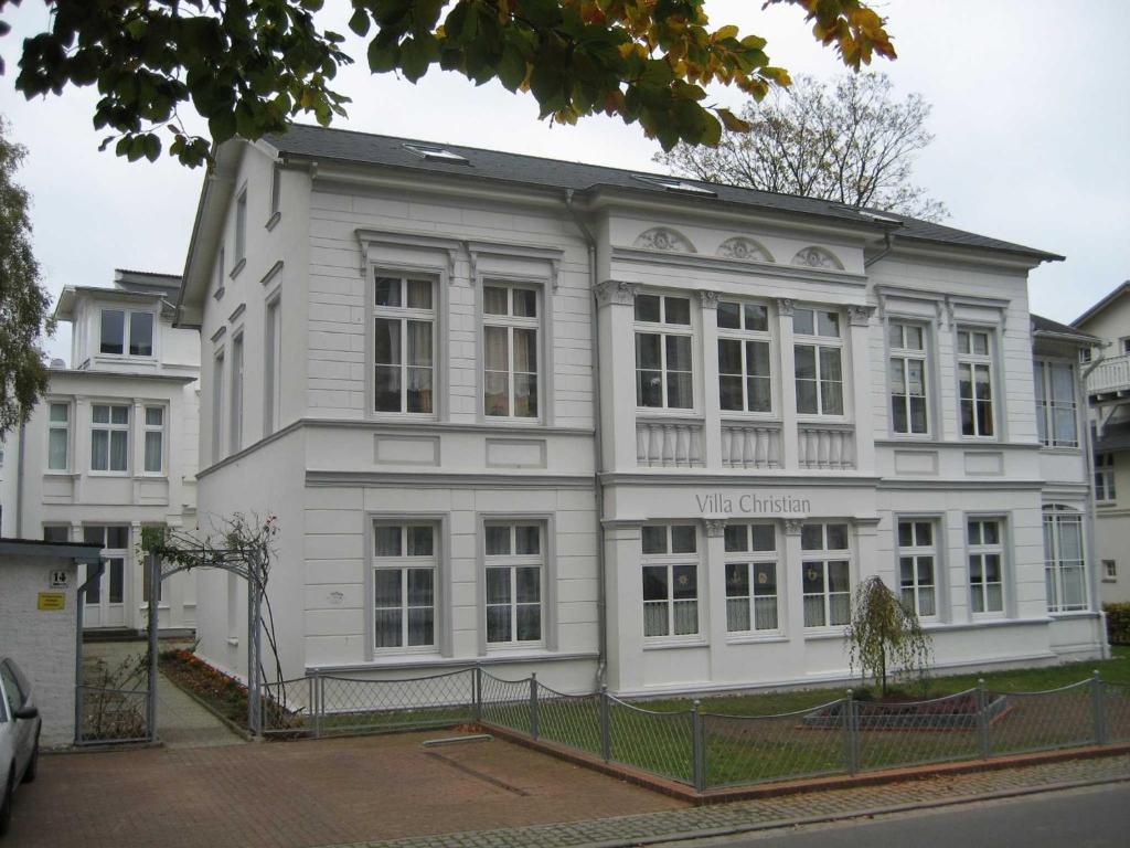 Villa Wenzlaff, Villa \ Klenzestr. 14 17424 Heringsdorf