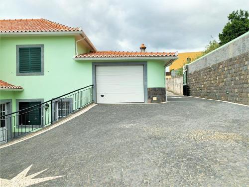 Villa Villa with panoramic harbor view Impasse do Caminho do Meio 5 A Funchal