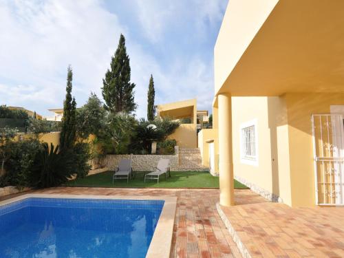 Villa with views overlooking the pool sea and Meia Praia for a relaxing holiday Lagos portugal