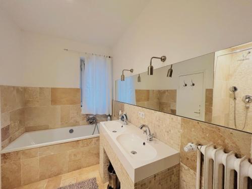 Wohnung Bel Etage im historischen Amtshaus