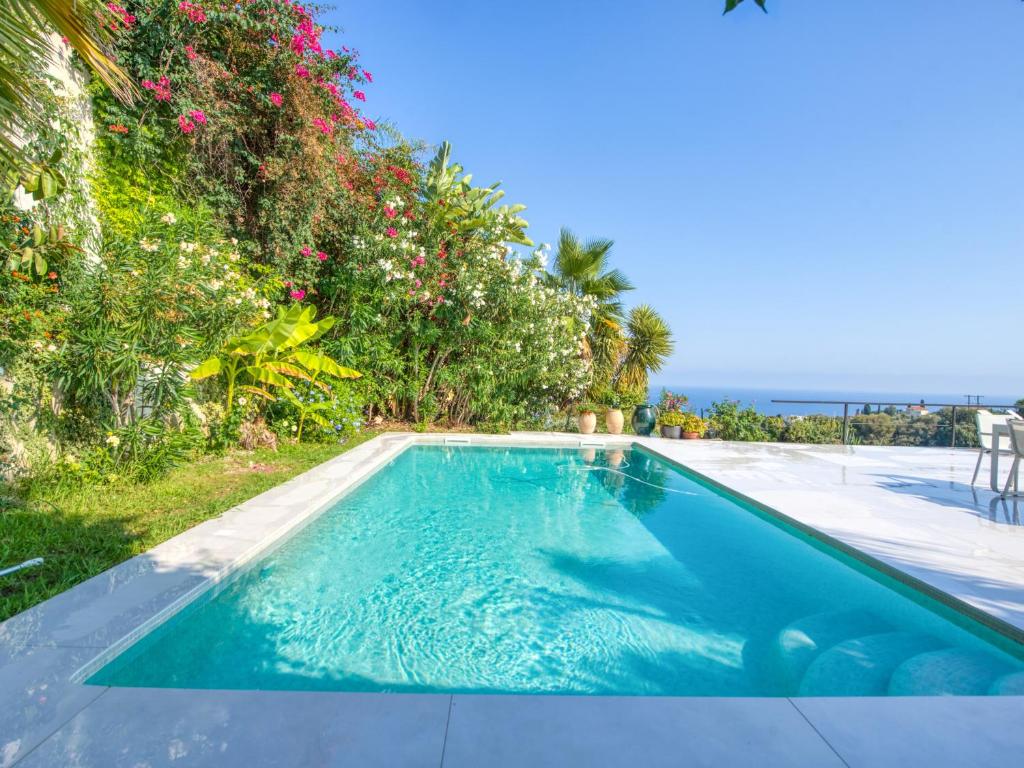 Wonderful and quiet villa with large garden and pool in Nice - Welkeys 155 route de Bellet, 06200 Nice
