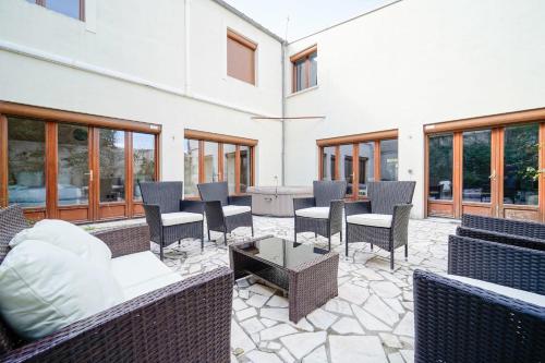 Wonderful Villa at 5min walk from Paris