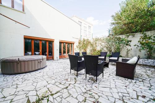 Wonderful Villa at 5min walk from Paris