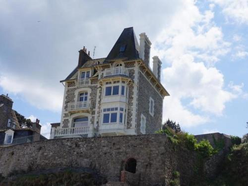 Appartement Villa XIXe Vue mer 16 Chemin du Tertre Mignon Dinard