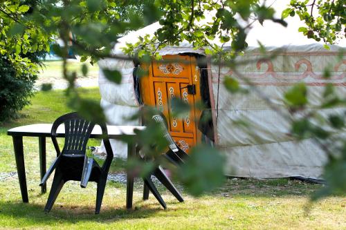 Camping Village de Yourtes Le Bourg Plessix-Balisson