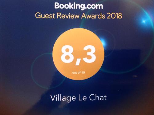 Village Le Chat Écuras france