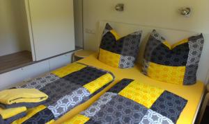 Bungalows am Sonnencamping Albstadt - oberhalb Badkap