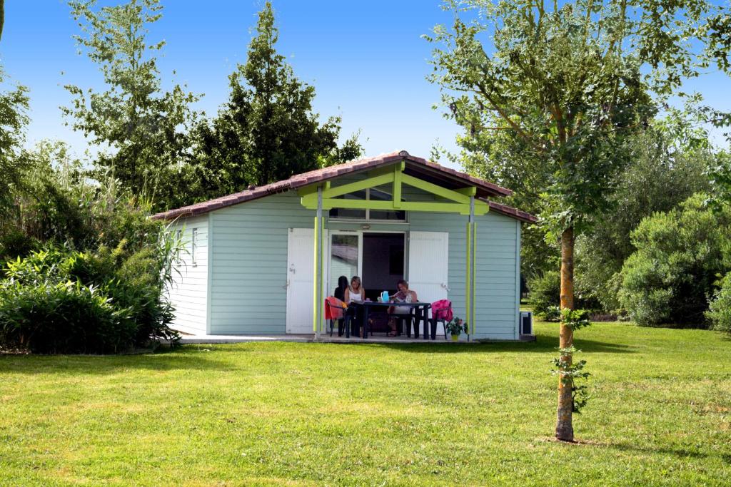 Village vacances Lagrange Grand Bleu Vacances – Résidence Port Lalande Port Lalande 47260 Castelmoron-sur-Lot