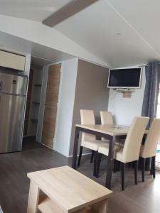 Mobil home 8 personnes village vacance SIBLU 4*