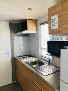 Mobil home dans camping 4* accès direct plage