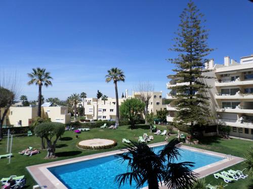 Parque Mourabel Oasis Village & Pe do Lago