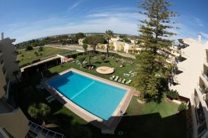 Parque Mourabel Oasis Village & Pe do Lago