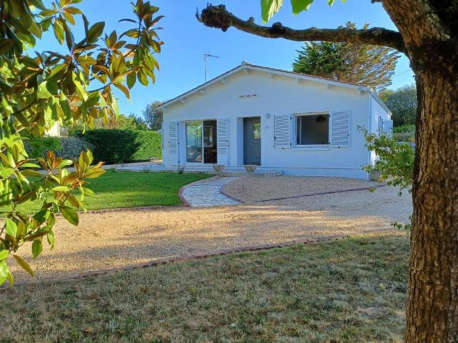 petite résidence de vacances bord de mer piscine chauffée jacuzzis 83380 Saint-Peïre-sur-Mer