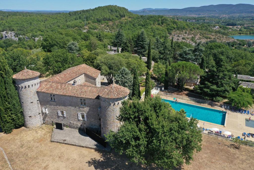 Residence Vacances Bleues Lou Castel Casteljau, 07460 Casteljau