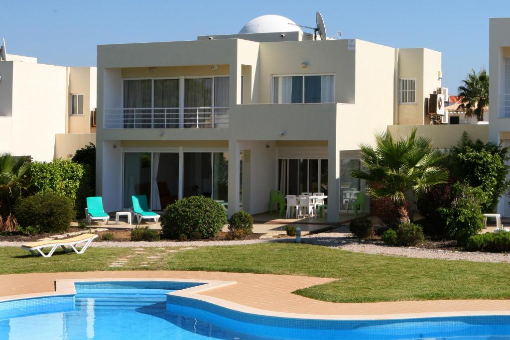 Village vacances Villas Oceano Estrada Nacional 1282 8200-417 Albufeira