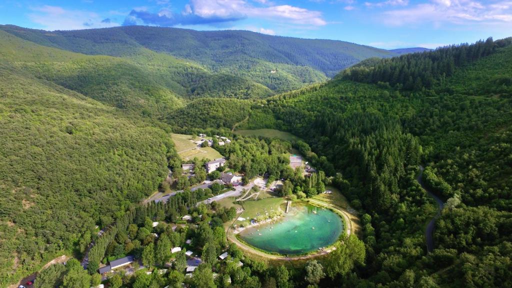 Village vacances VVF Sud Aveyron Le Domaine De Ceras 12360 Brusque