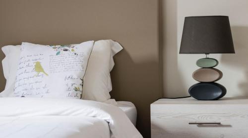 Hill Houses - Savoy Signature