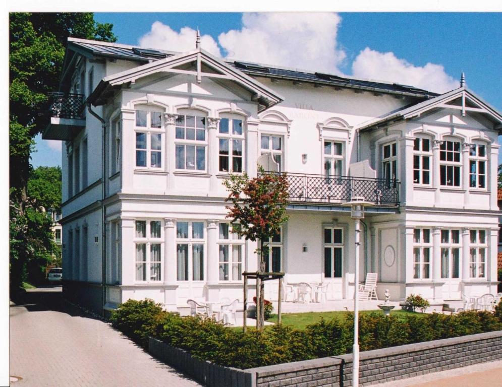 Villa Baroni BF nur 200m vom Ostseestrand entfernt Seestraße 79, 17429 Bansin