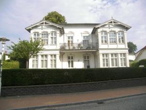 Villas Villa Baroni nur 200m vom Ostseestrand entfernt Seestraße 79 17429 Bansin Mecklembourg-Poméranie