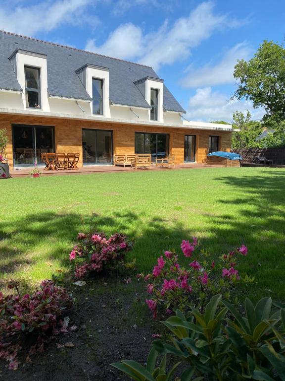 Villas Villa de 200m2 pour 12 avec jacuzzi Impasse de Keradet 44420 La Turballe
