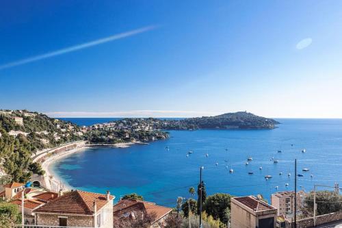 Appartement Villefranche Sur Mer:Appartement-villa, Vue mer, jardin, parking. 105 Avenue Léopold II Villefranche-sur-Mer