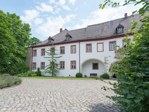 Vintage Apartment in Arzberg Triestewitz with Terrace Arzberg allemagne