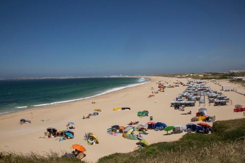 Vista espectacular playa de Supertubos, Peniche Atouguia da Baleia portugal