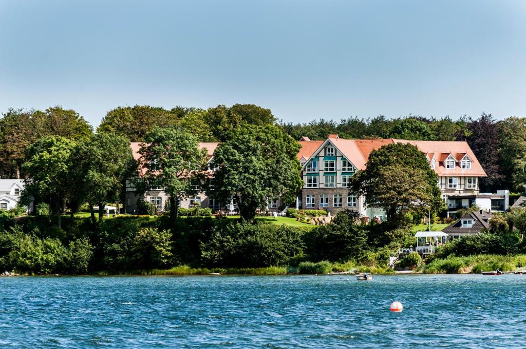 Hôtel Vitalhotel Alter Meierhof Uferstr. 1, 24960 Glücksburg