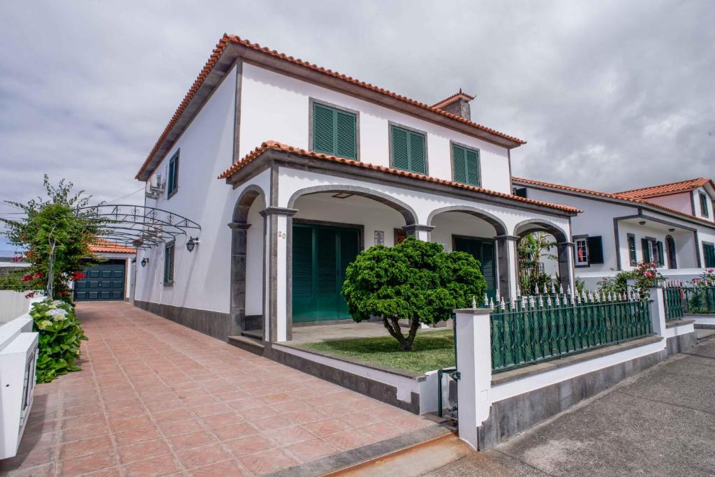 Appartement Vivenda Glorizé Rua Luís Medeiros Resendes Paiva, nº20, 9680-162 Água de Alto